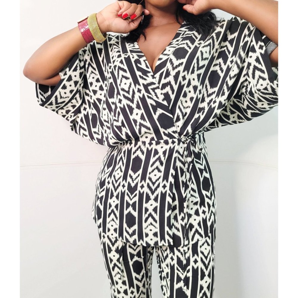 Tribal Print Black & White Kimono Top